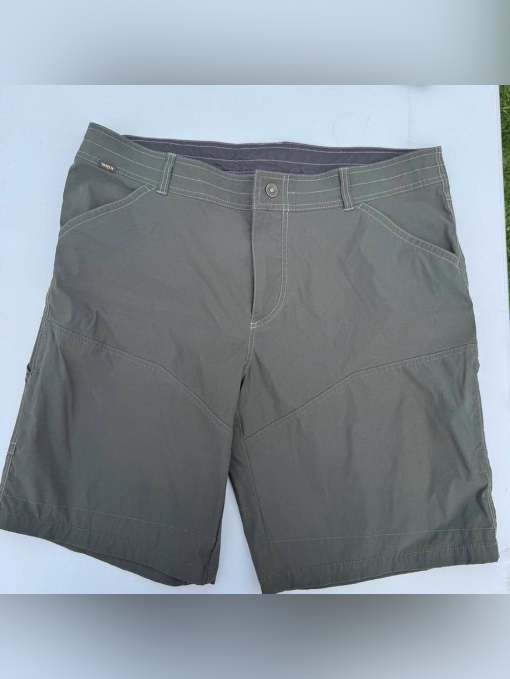 Kuhl men’s green cargo shorts